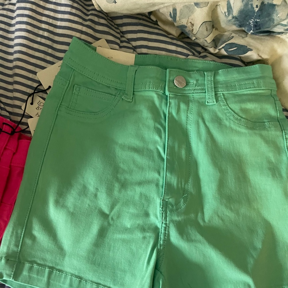 Nwt green shorts